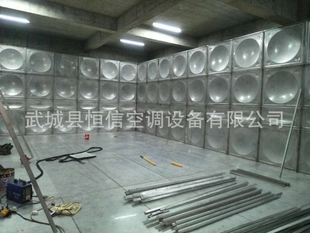 济宁市东城奶牛场 230立方不锈钢水箱竣工